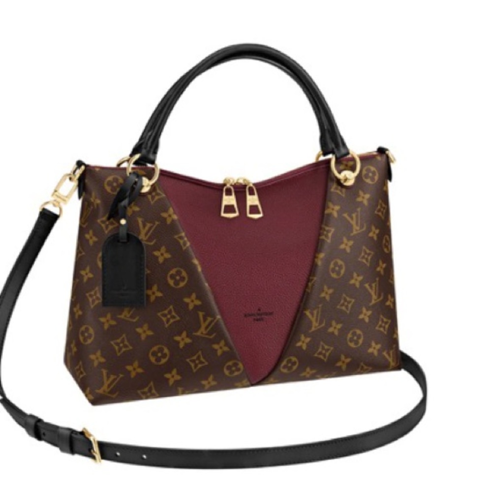 Louis Vuitton V Tote MM